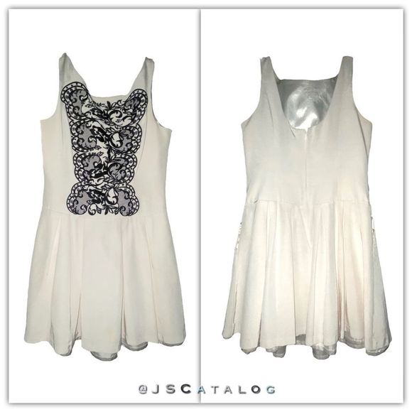 WHBM White with Black Embroidery Scoop Neck Fit & Flare Sleeveless Dress - EUC - - Picture 9 of 9